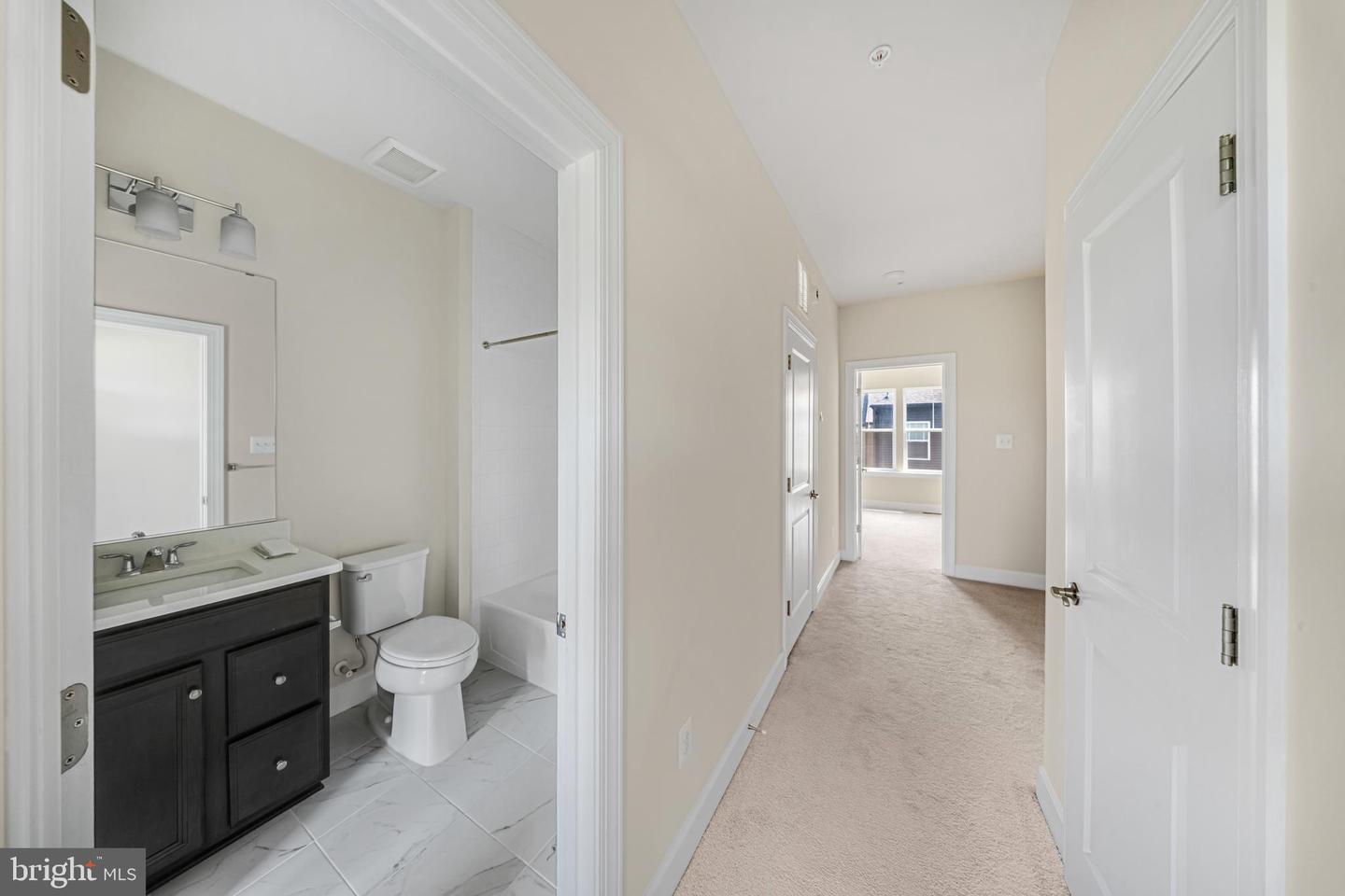 3525 Carnaby St Property Photo 24