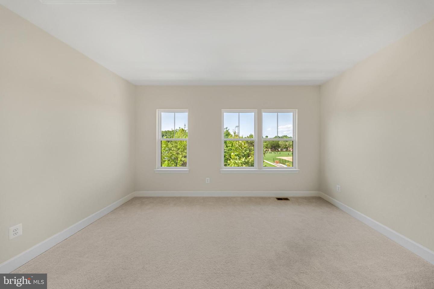 3525 Carnaby St Property Photo 26
