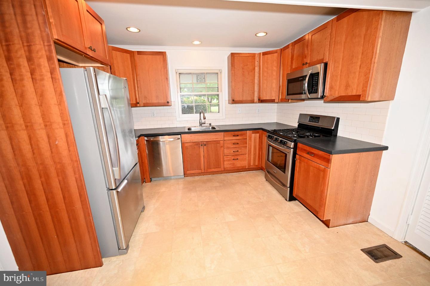 1400 Port Echo Ln Property Photo 34
