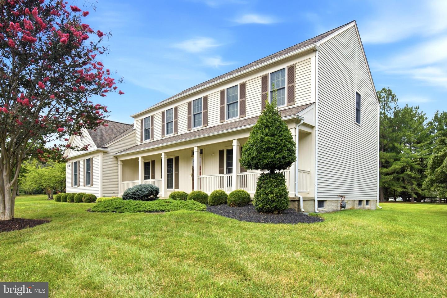 14407 Secretariat Dr Property Photo 6