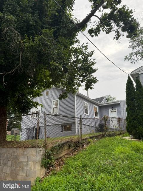 1629 Quarter Ave Property Photo 6
