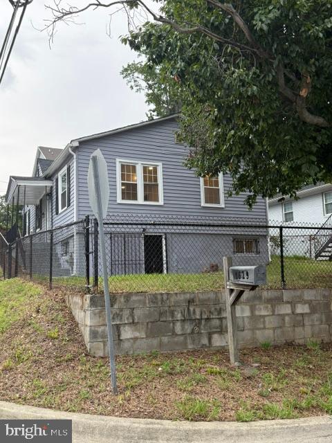 1629 Quarter Ave Property Photo 7
