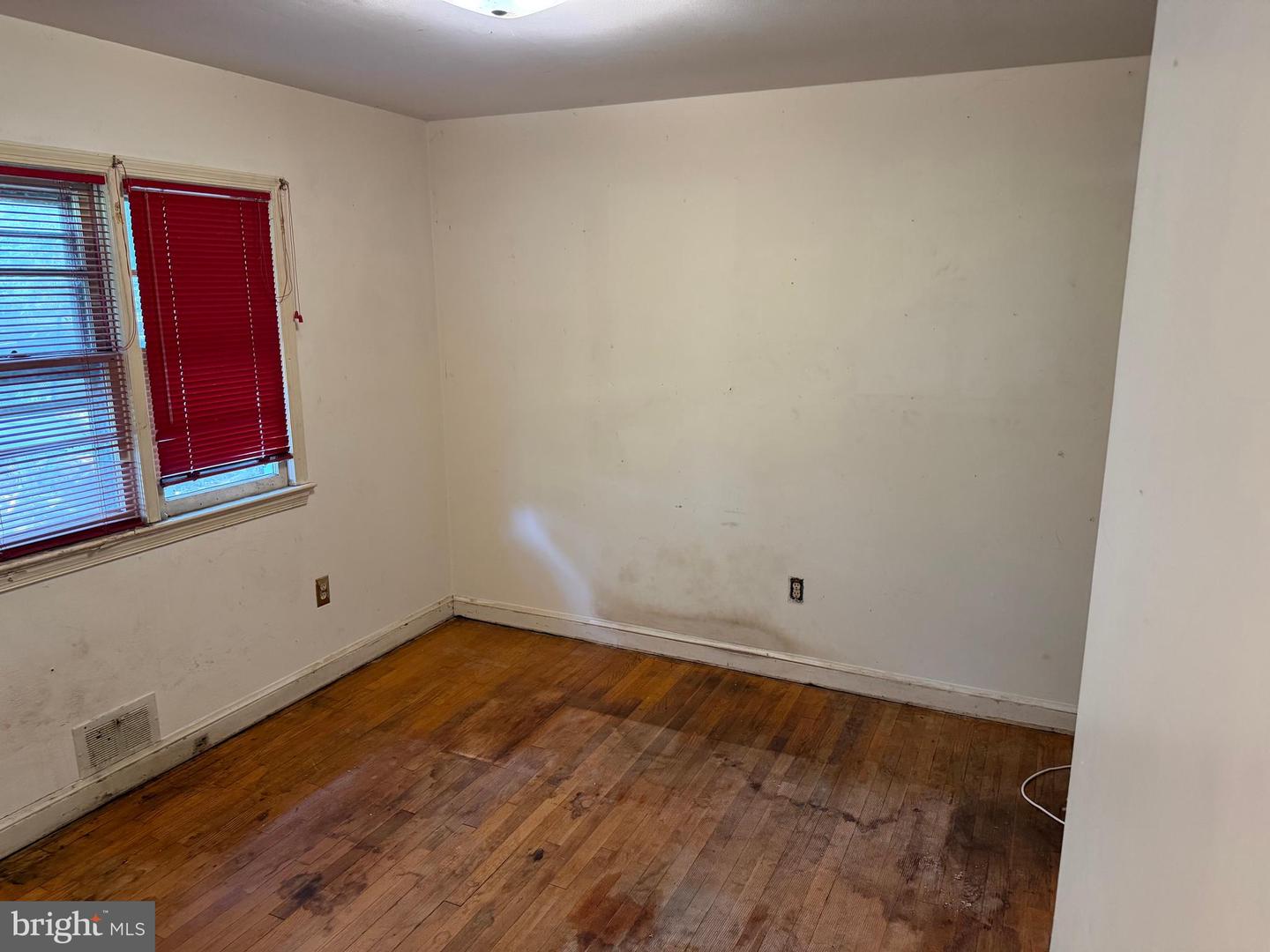 9309 Tuckerman St Property Photo 5