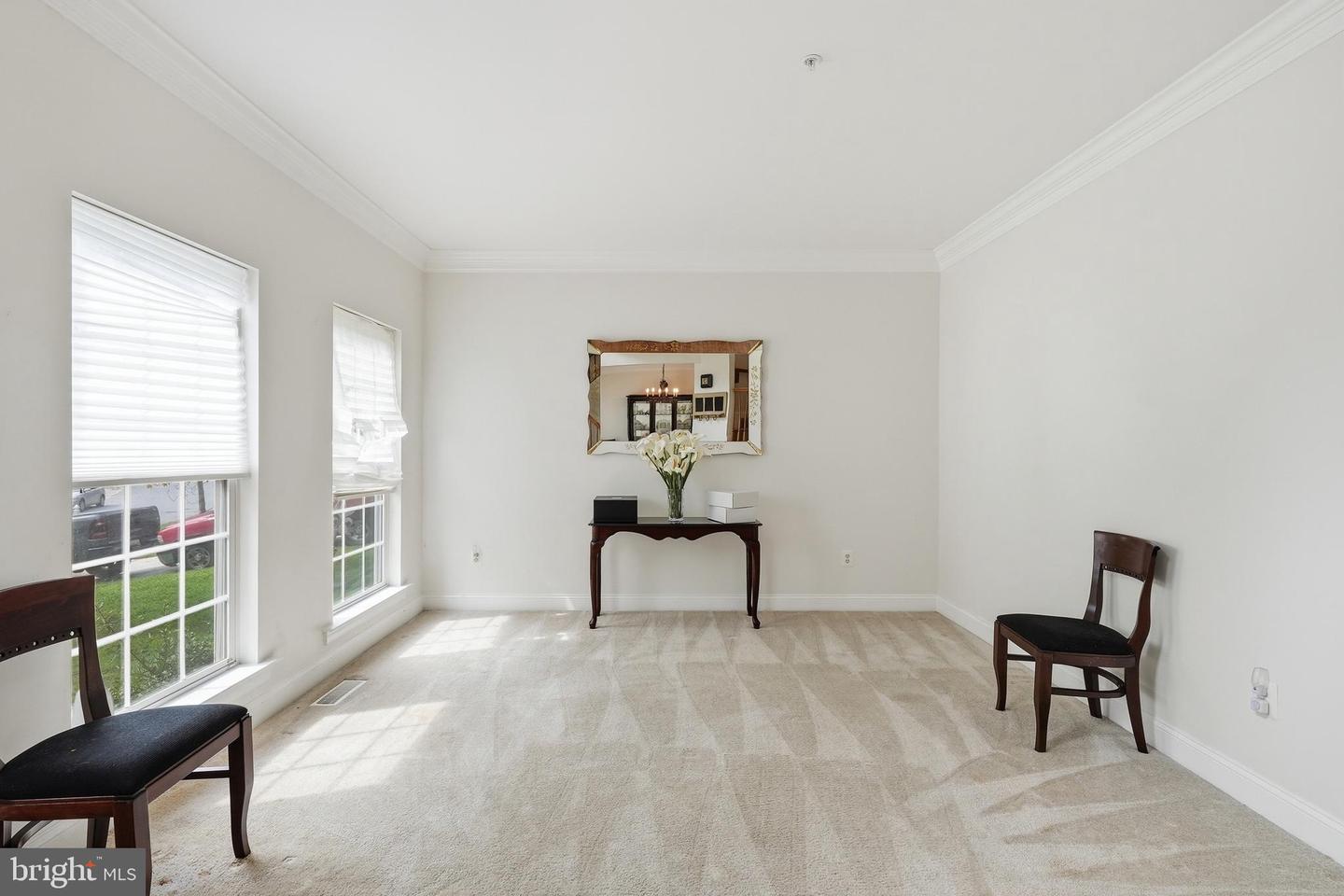 9009 Eldon Dr Property Photo 4