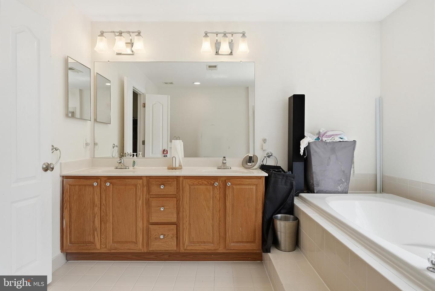 9009 Eldon Dr Property Photo 22