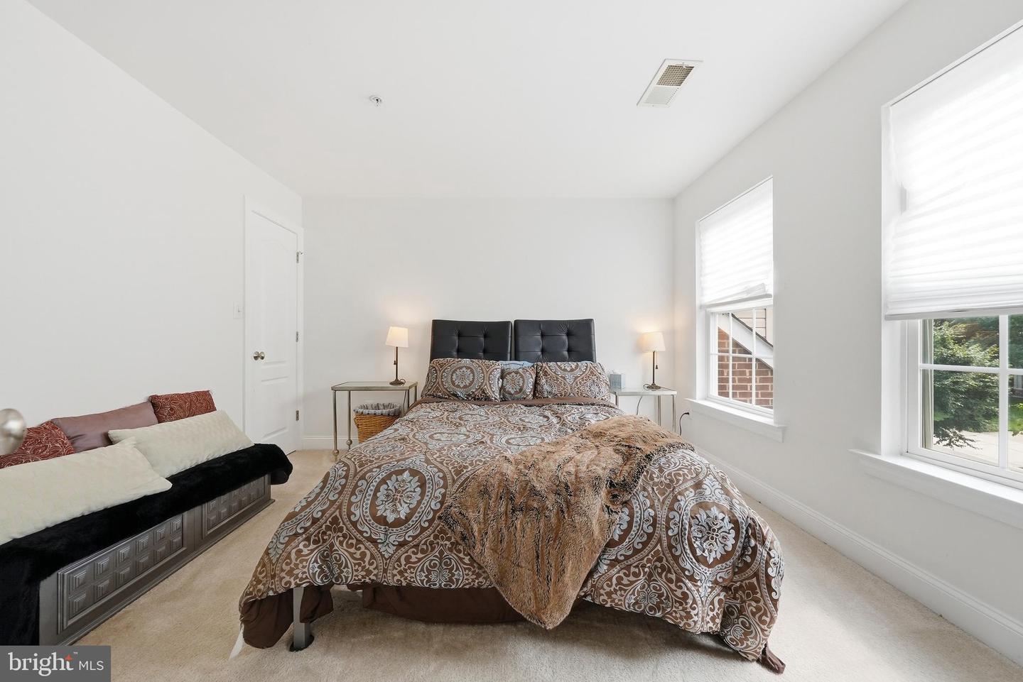9009 Eldon Dr Property Photo 23
