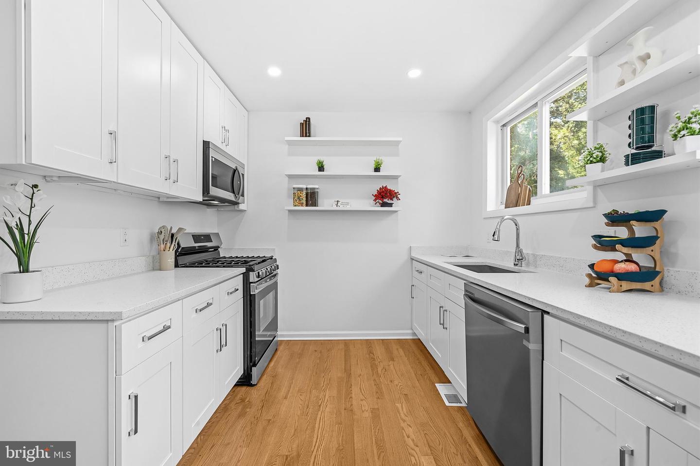 8618 Lantern Ln Property Photo 14