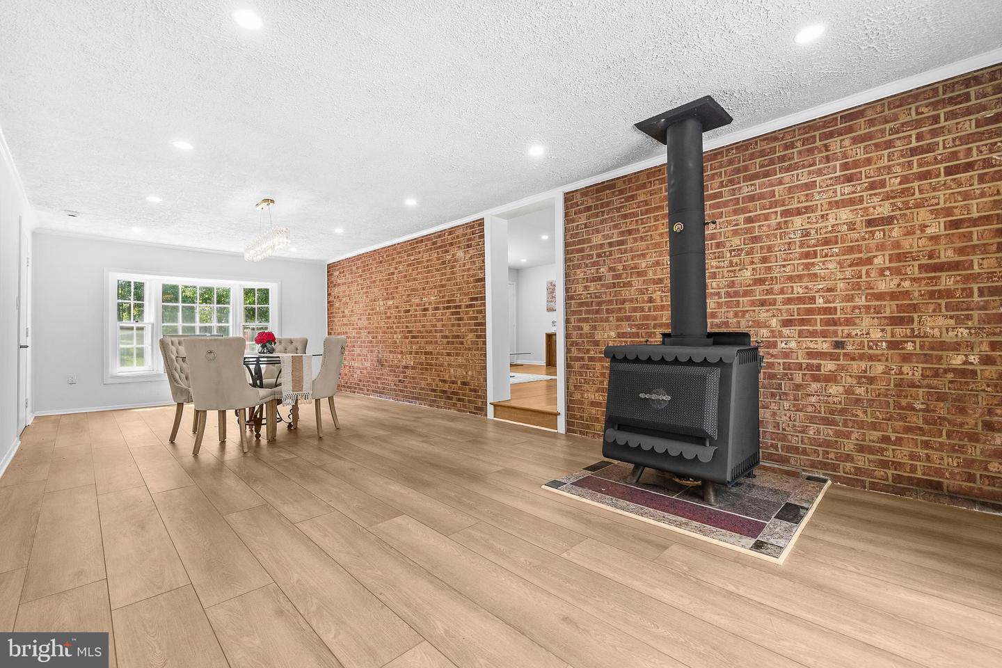 8618 Lantern Ln Property Photo 18
