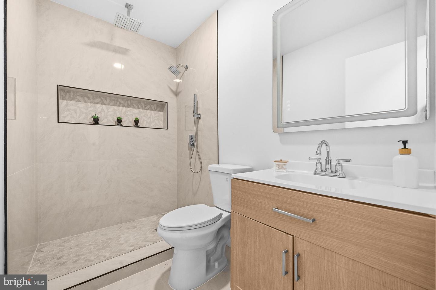 8618 Lantern Ln Property Photo 22