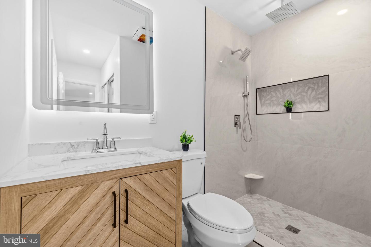 8618 Lantern Ln Property Photo 27