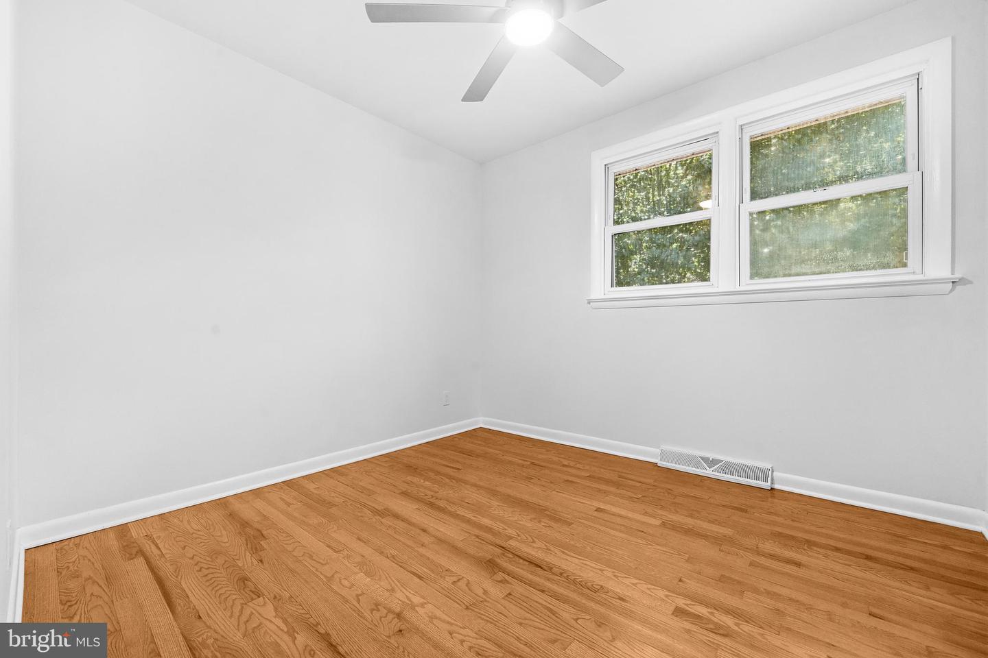 8618 Lantern Ln Property Photo 28