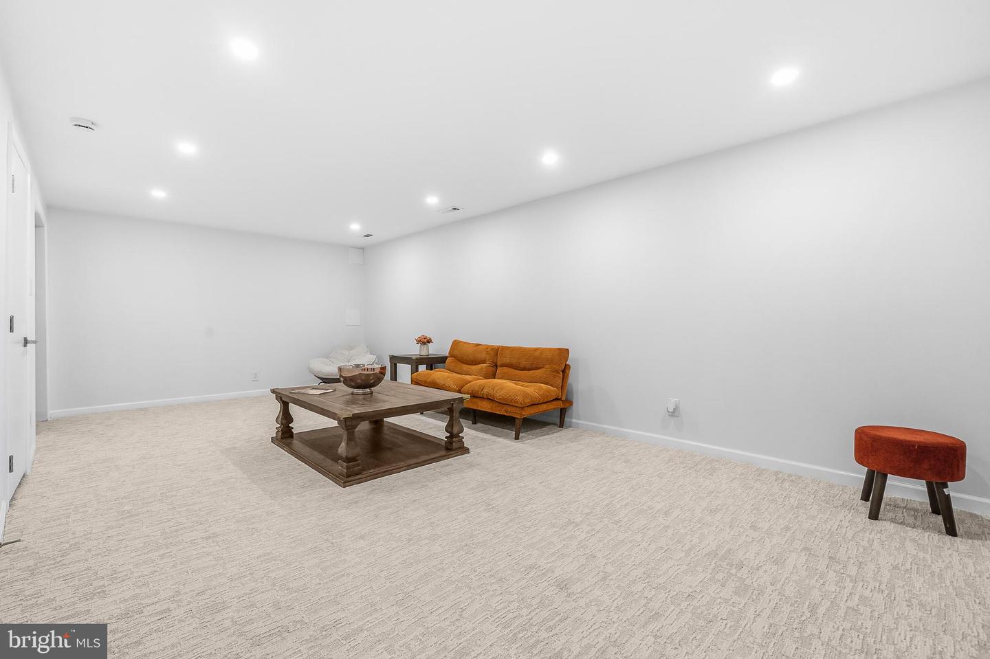 8618 Lantern Ln Property Photo 32