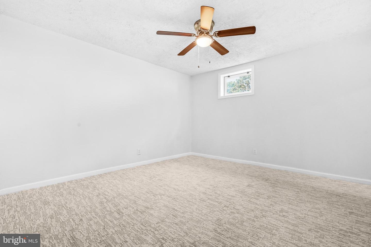 8618 Lantern Ln Property Photo 35