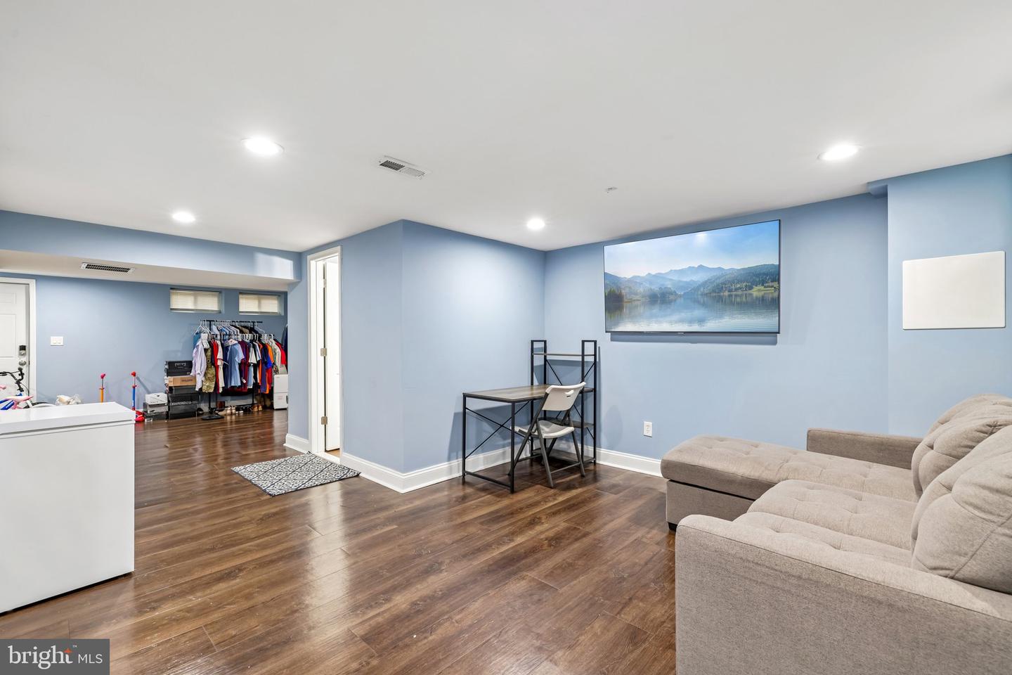 8144 Imperial Dr #4-c Property Photo 8