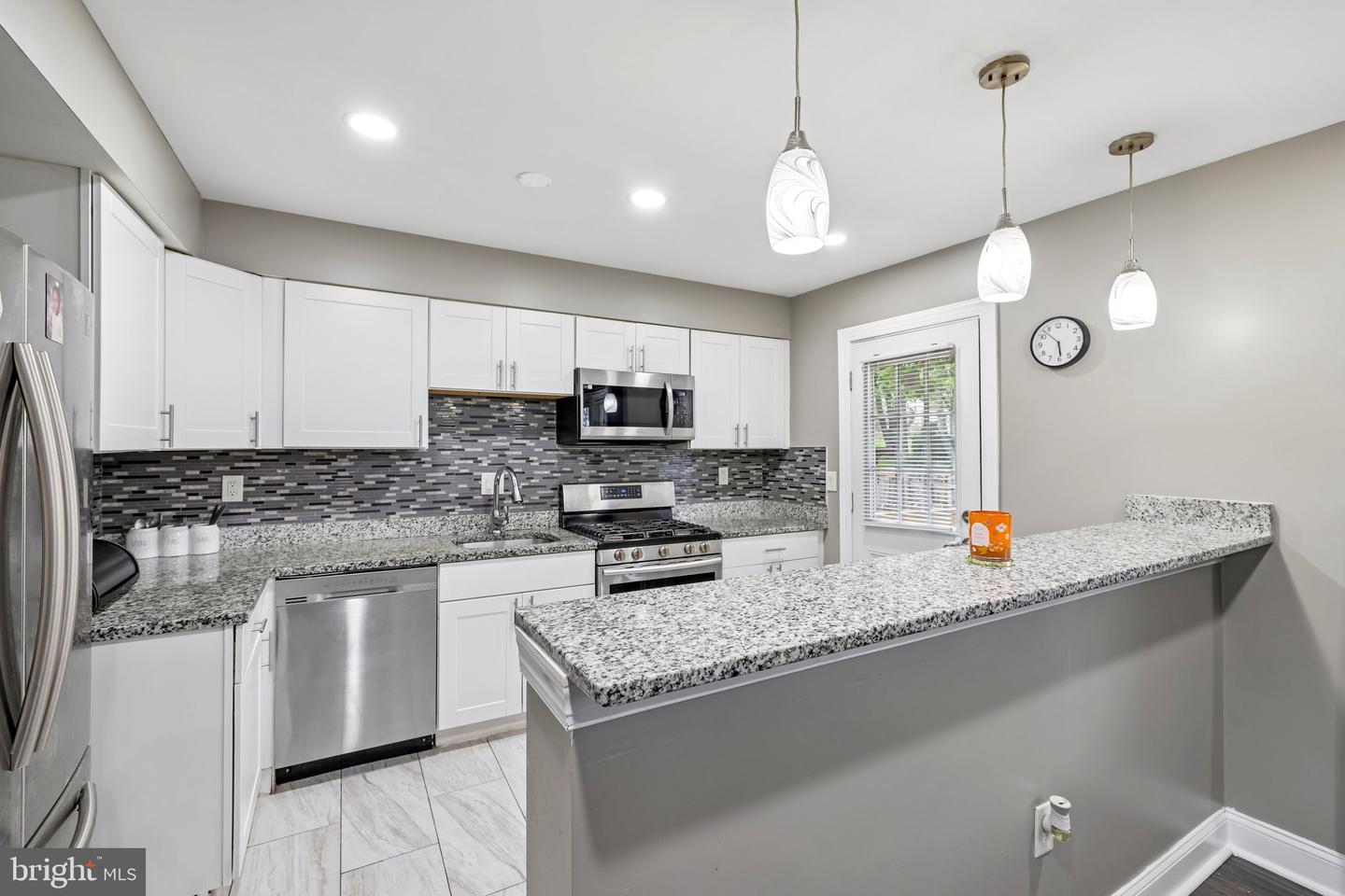 8144 Imperial Dr #4-c Property Photo 16