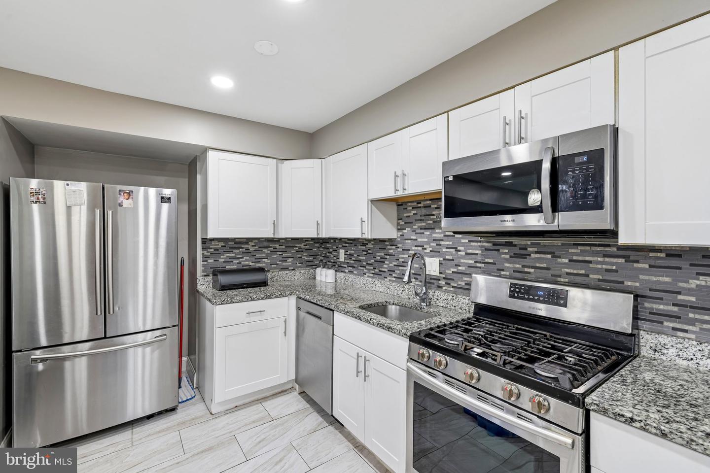 8144 Imperial Dr #4-c Property Photo 19