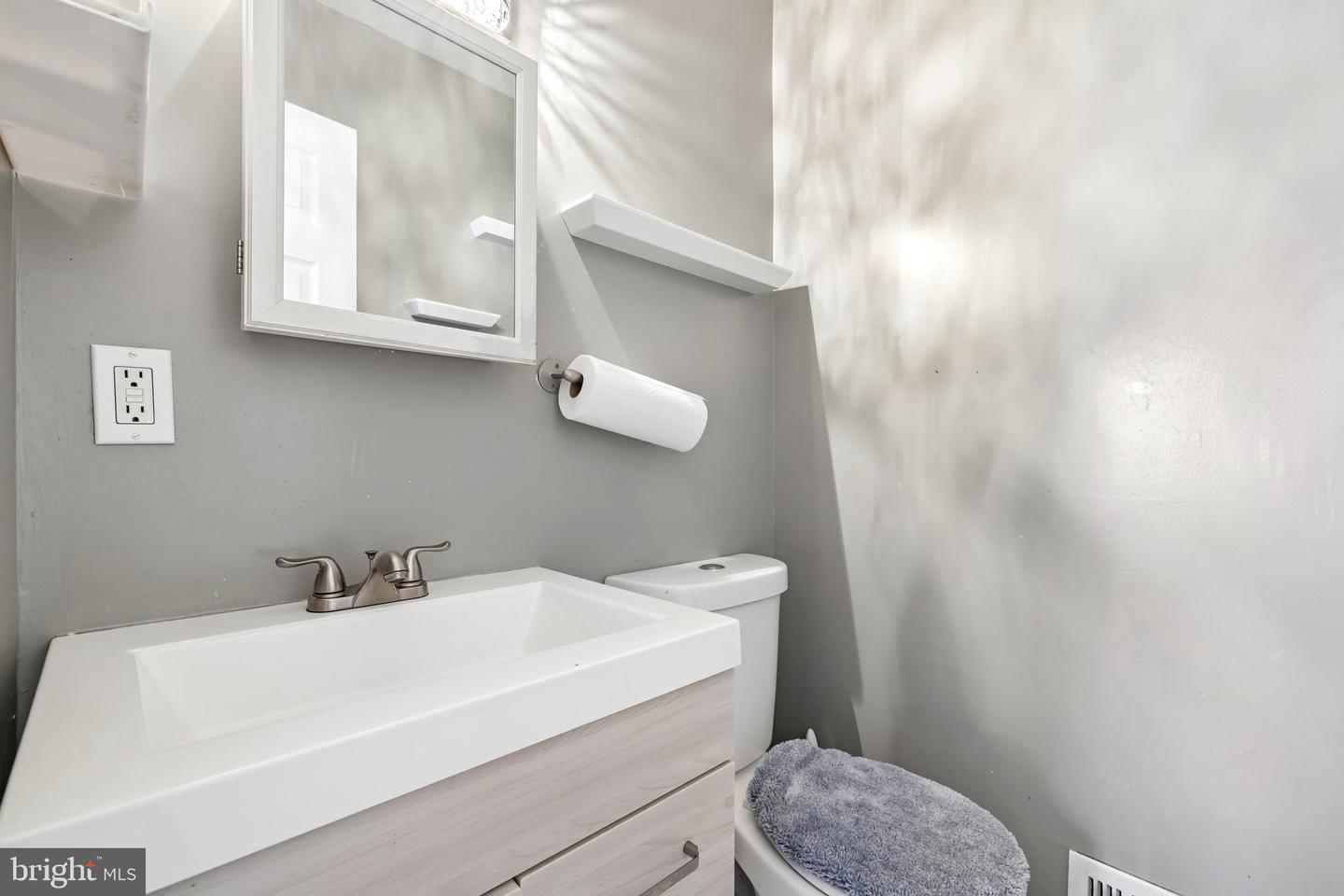 8144 Imperial Dr #4-c Property Photo 28