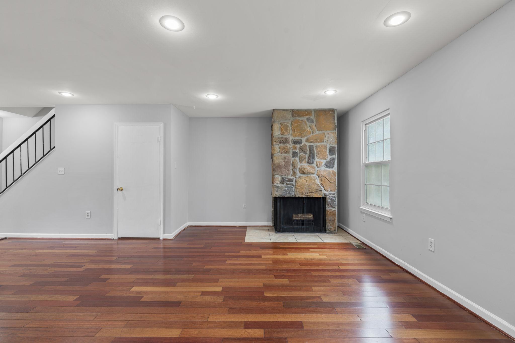 8437 Snowden Oaks Pl Property Photo 7