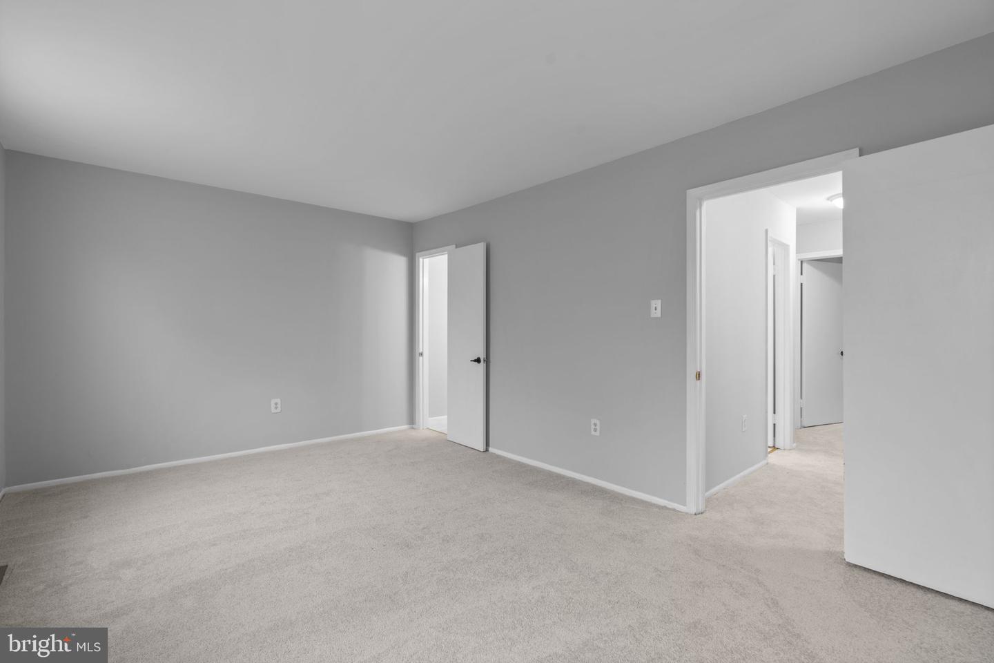 8437 Snowden Oaks Pl Property Photo 18