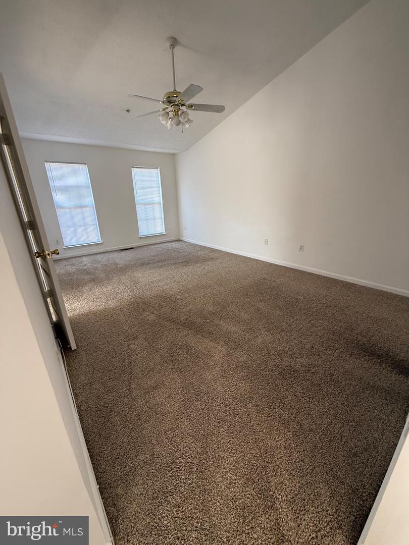 3801 Elmcrest Ln Property Photo 22