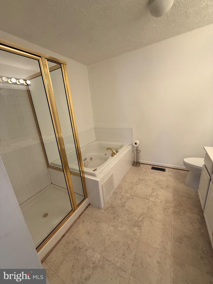 3801 Elmcrest Ln Property Photo 23