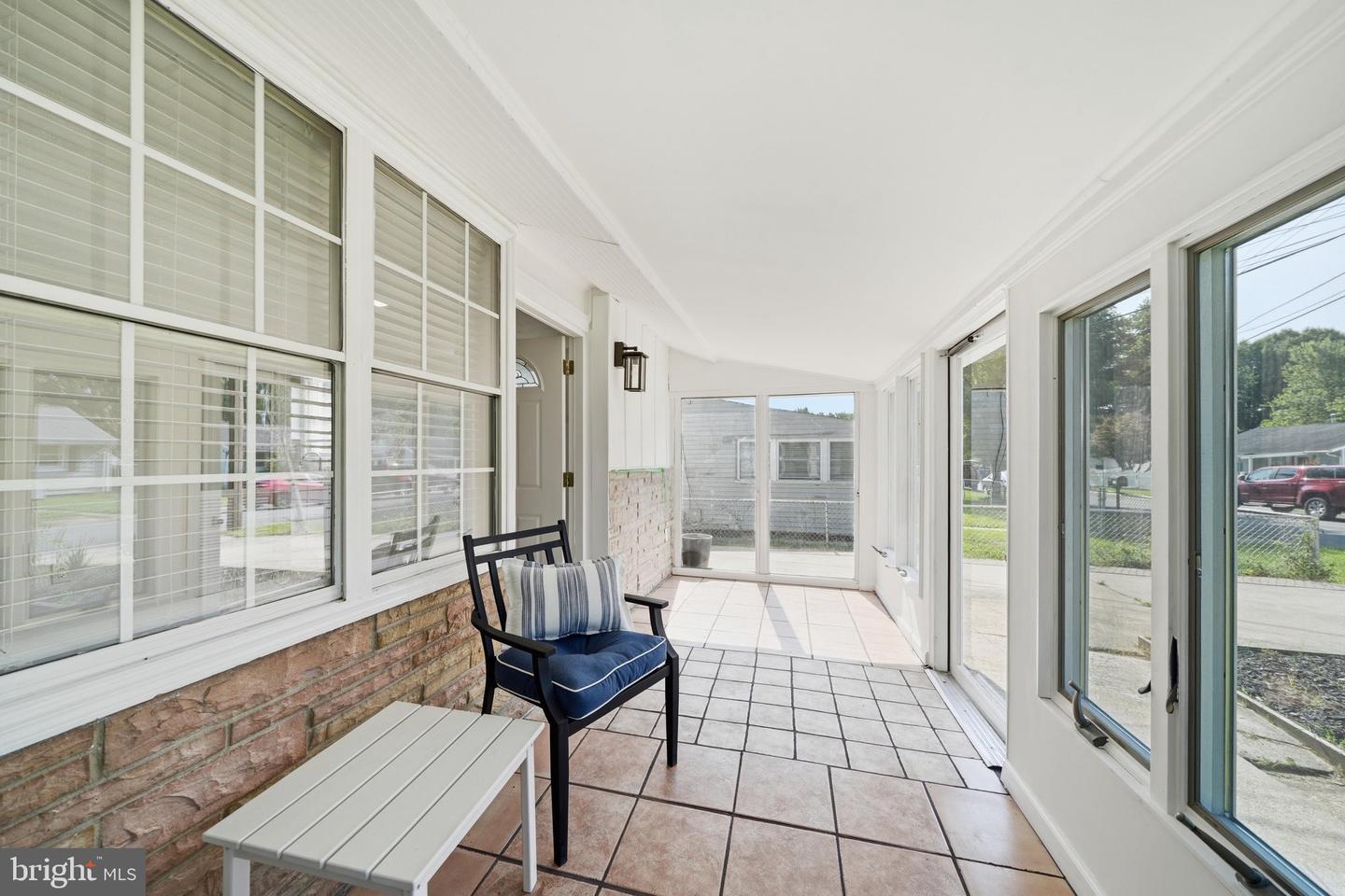 5202 Kenesaw St Property Photo 5