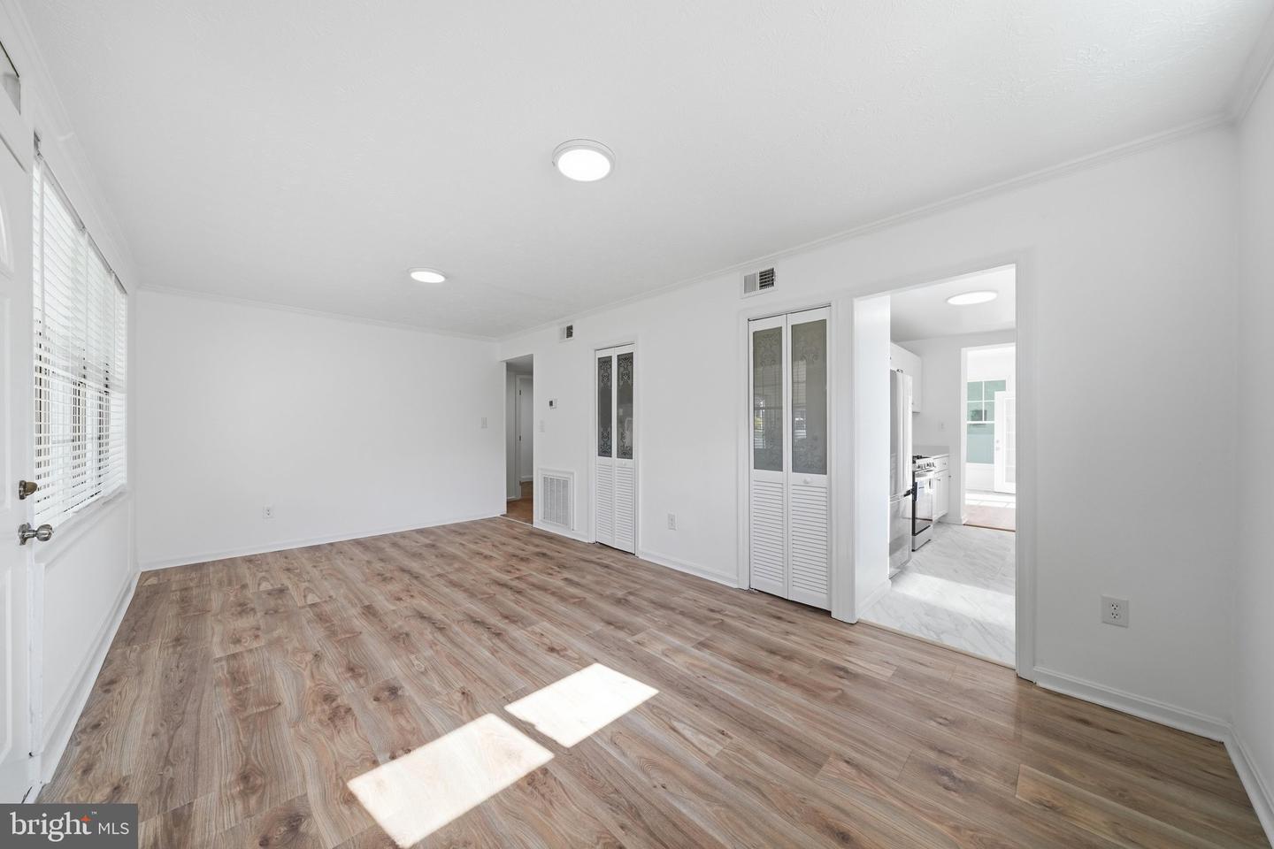 5202 Kenesaw St Property Photo 9