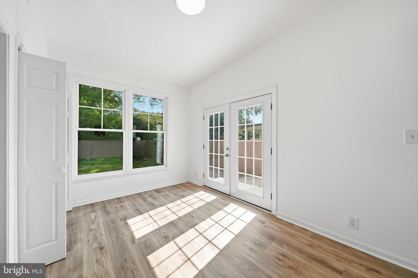 5202 Kenesaw St Property Photo 18