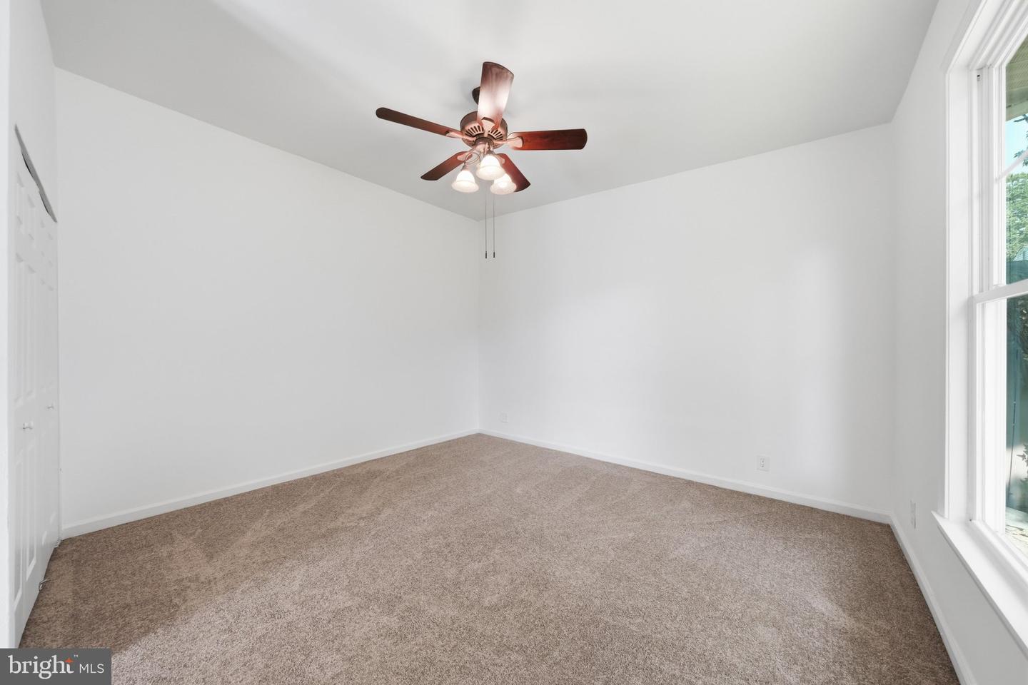 5202 Kenesaw St Property Photo 24