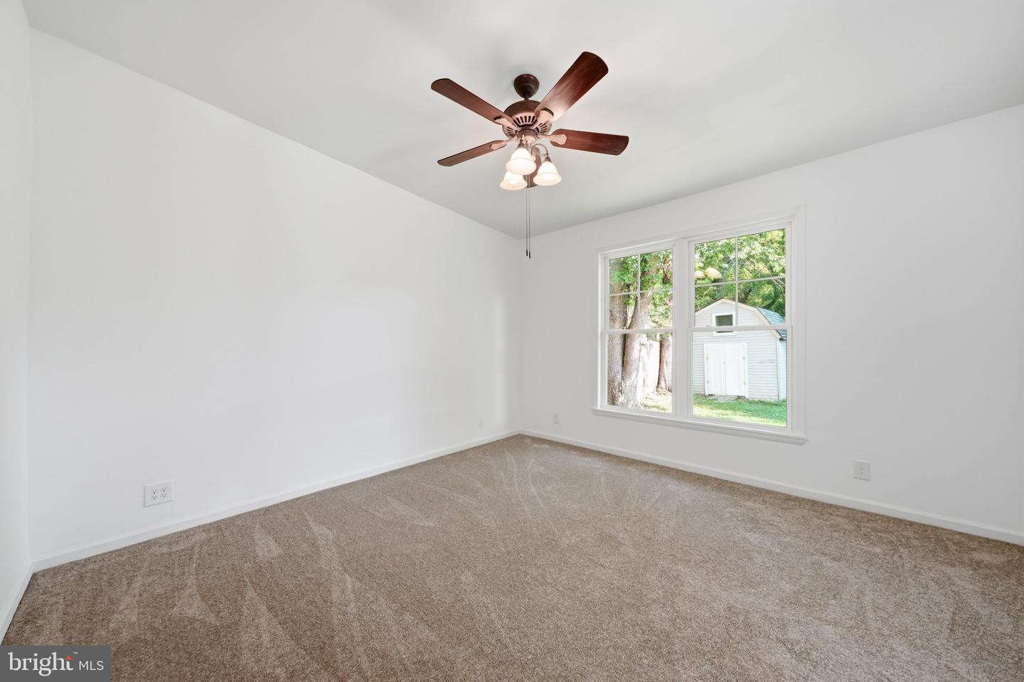5202 Kenesaw St Property Photo 25