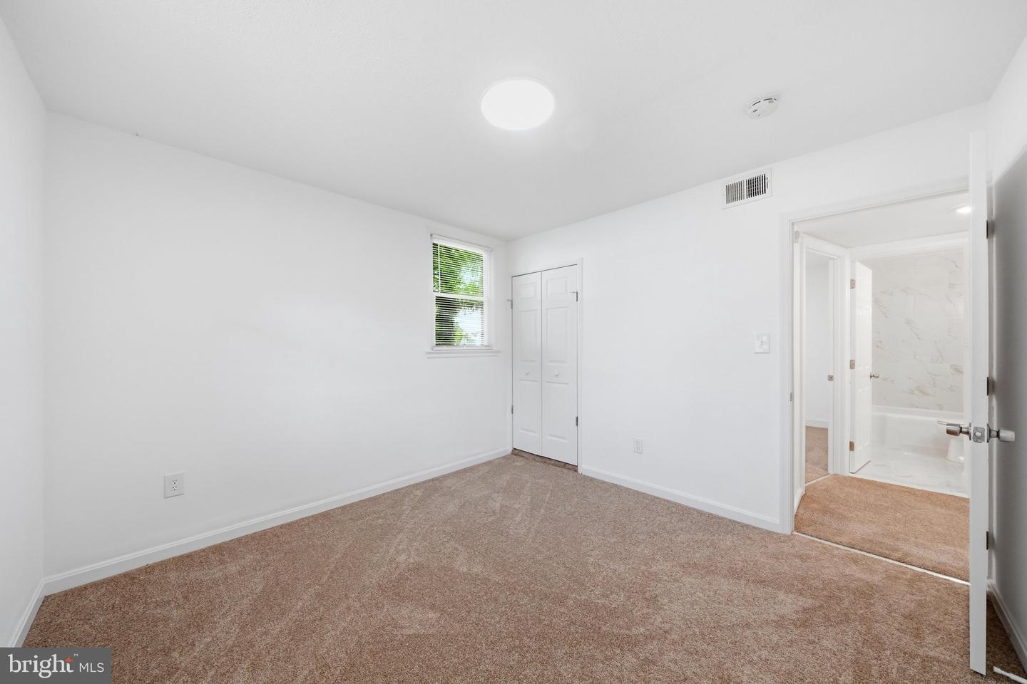 5202 Kenesaw St Property Photo 31