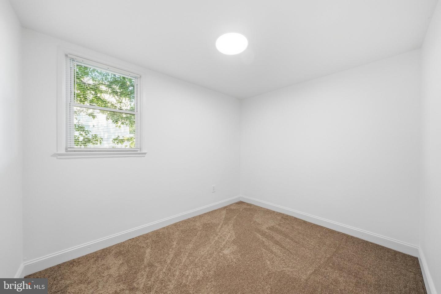 5202 Kenesaw St Property Photo 32