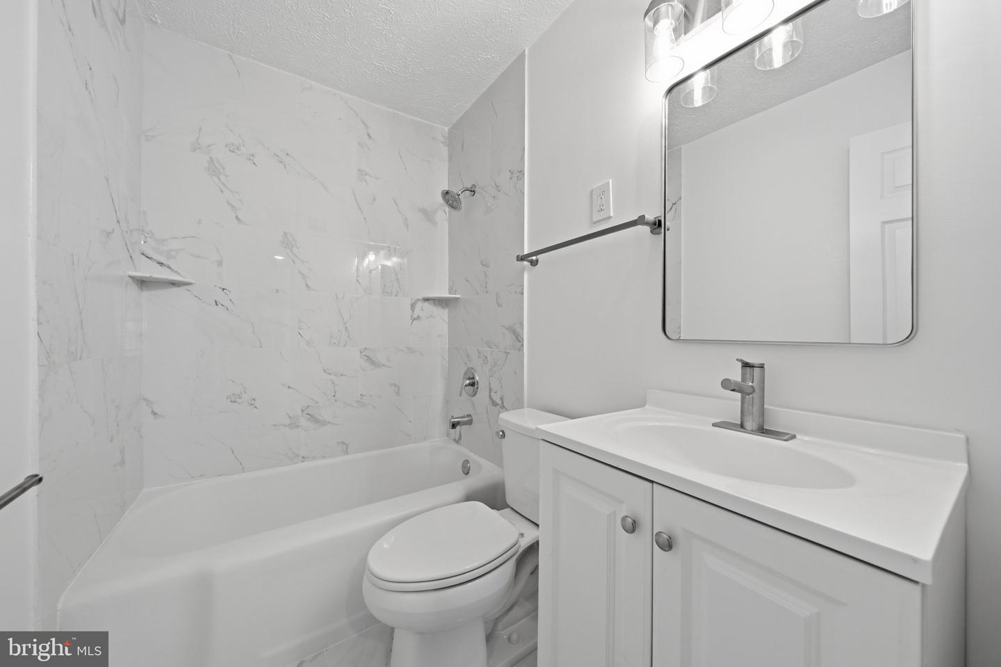 5202 Kenesaw St Property Photo 40