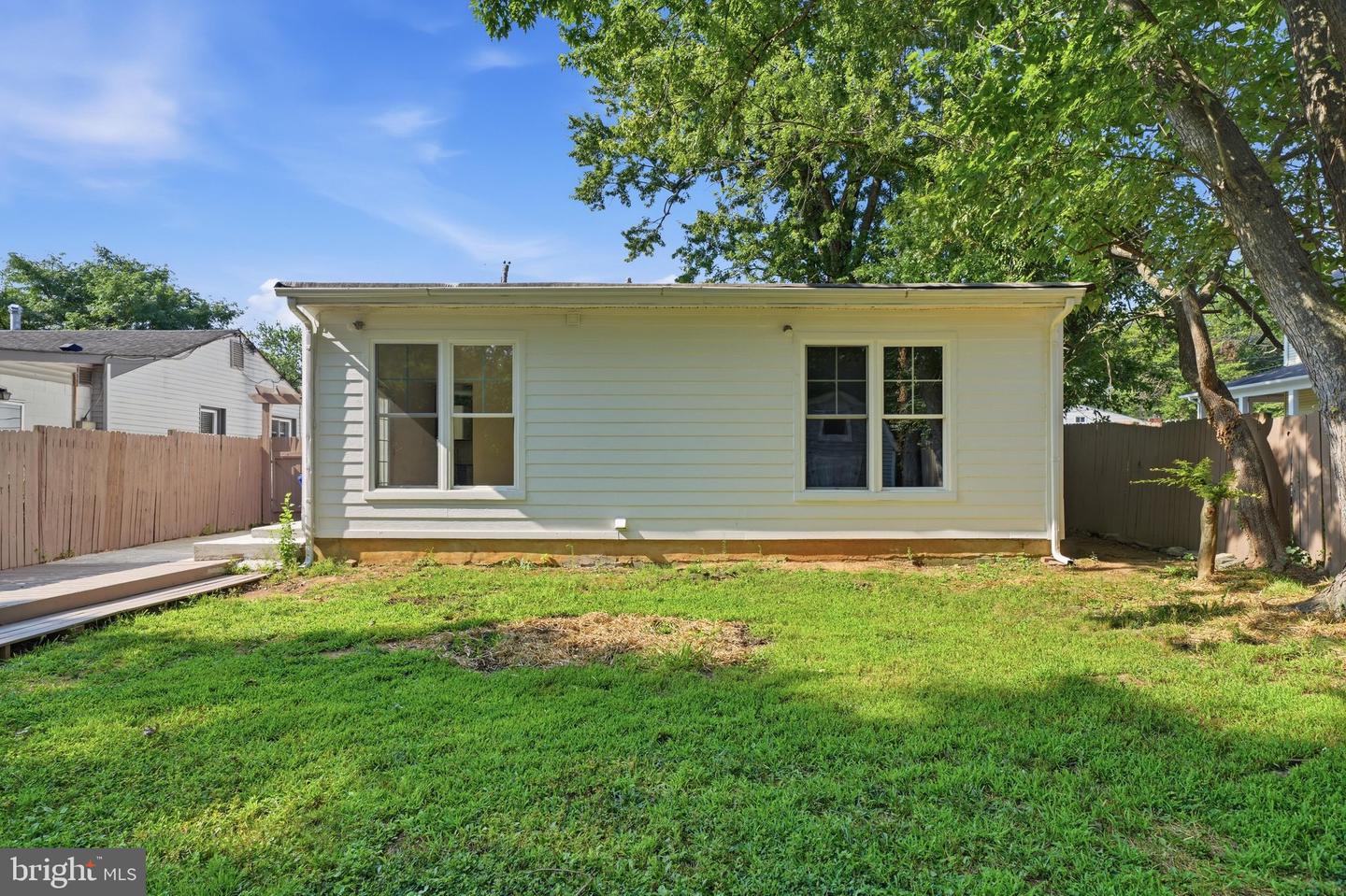 5202 Kenesaw St Property Photo 44