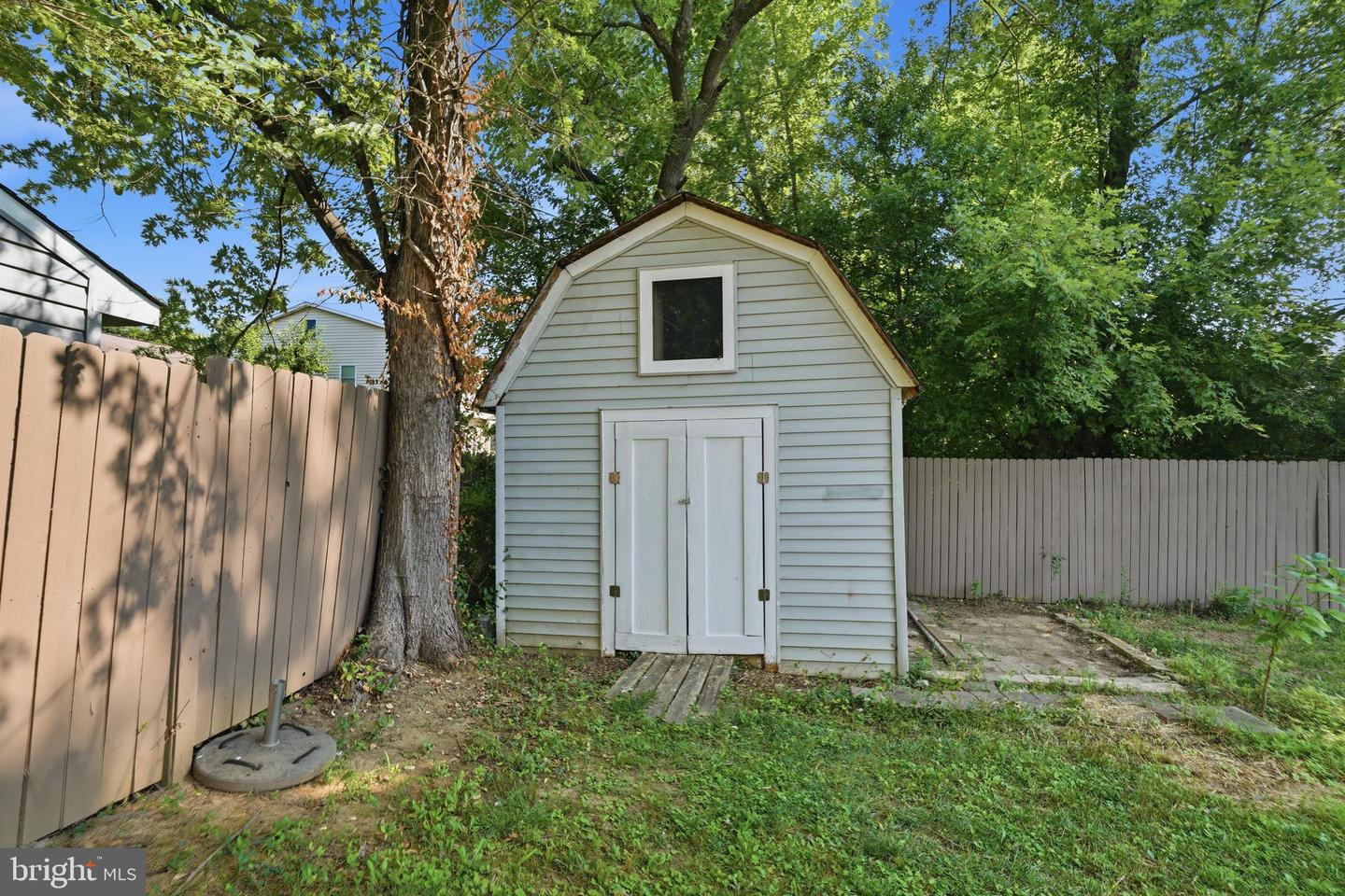 5202 Kenesaw St Property Photo 46