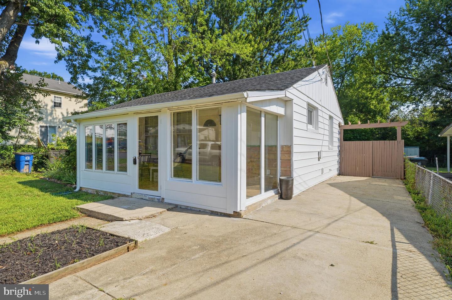 5202 Kenesaw St Property Photo 53