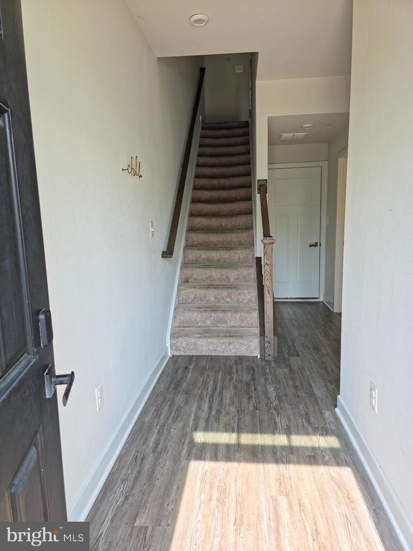 8304 Greenbelt Station Pkwy Property Photo 2