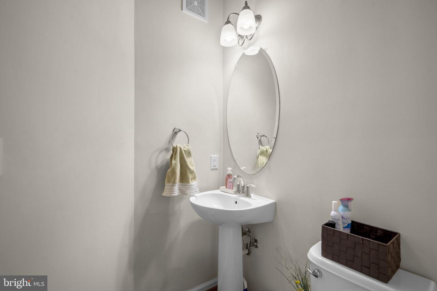 17105 Madrillon Way Property Photo 24