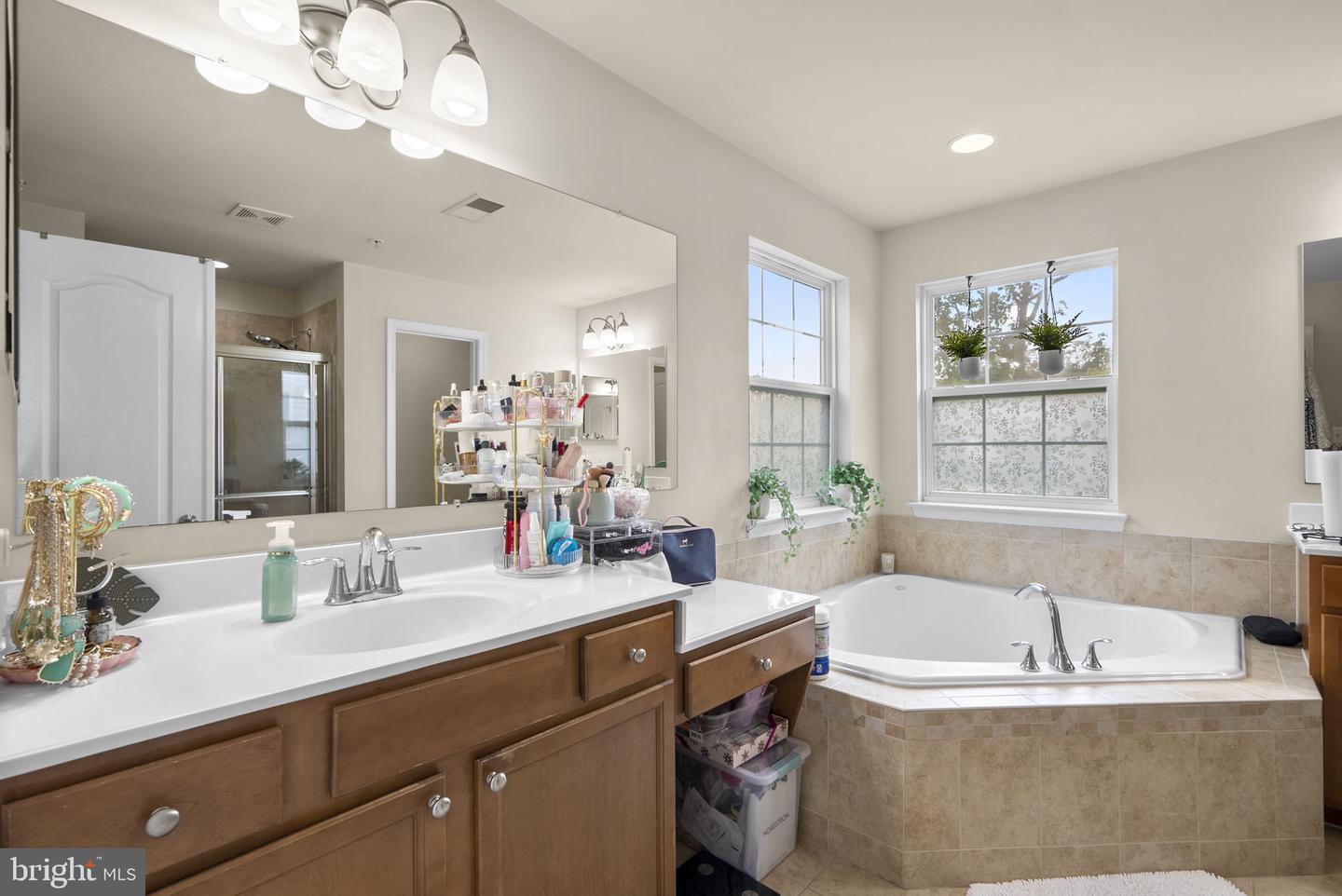 17105 Madrillon Way Property Photo 31
