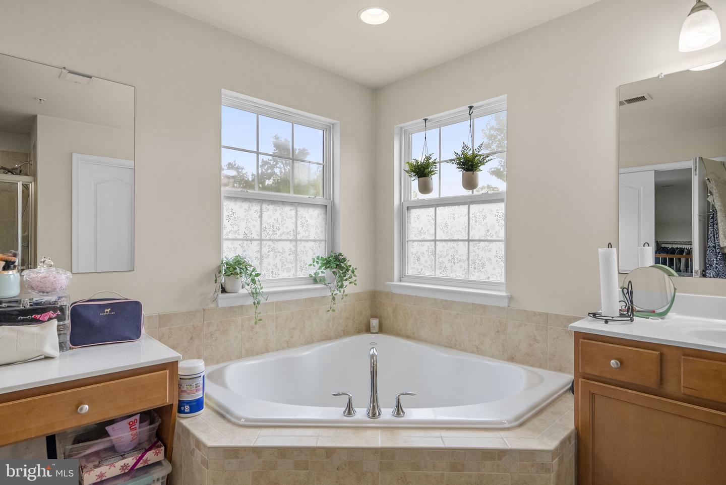 17105 Madrillon Way Property Photo 32