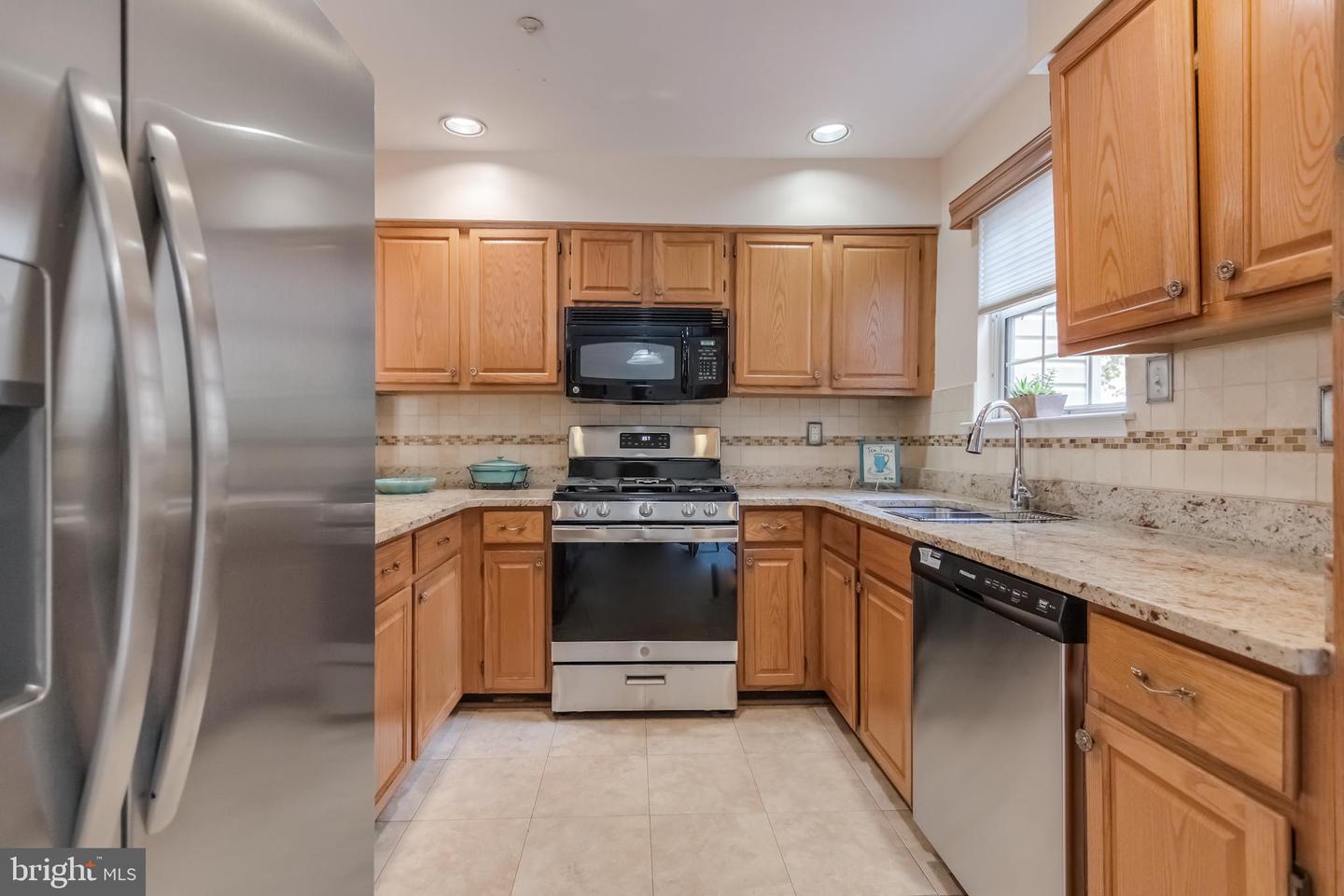 10601 Lazy Day Ln Property Photo 11