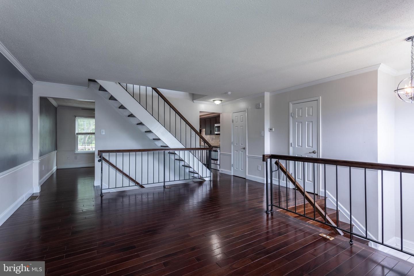 11004 Spring Lake Dr Property Photo 4