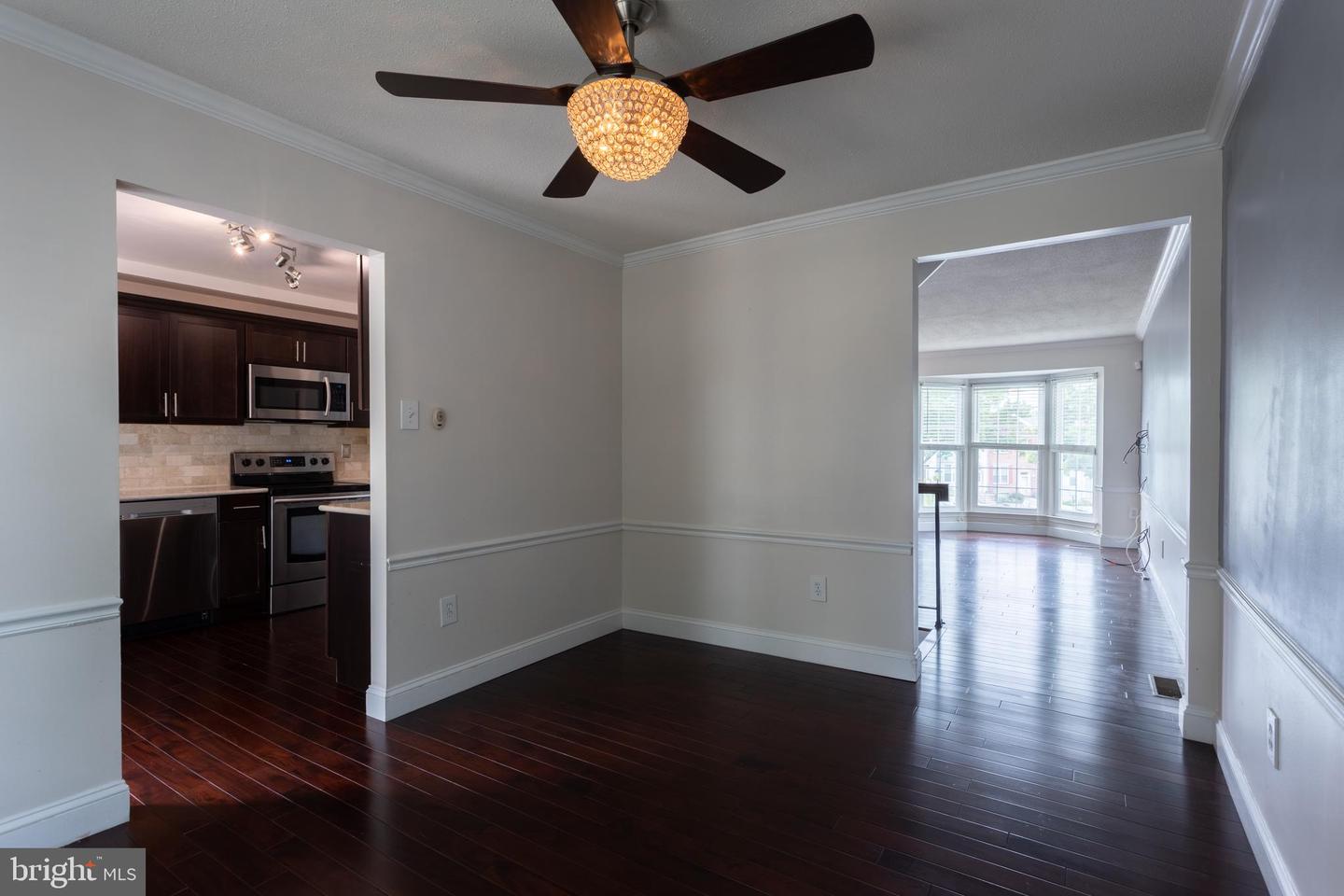 11004 Spring Lake Dr Property Photo 5
