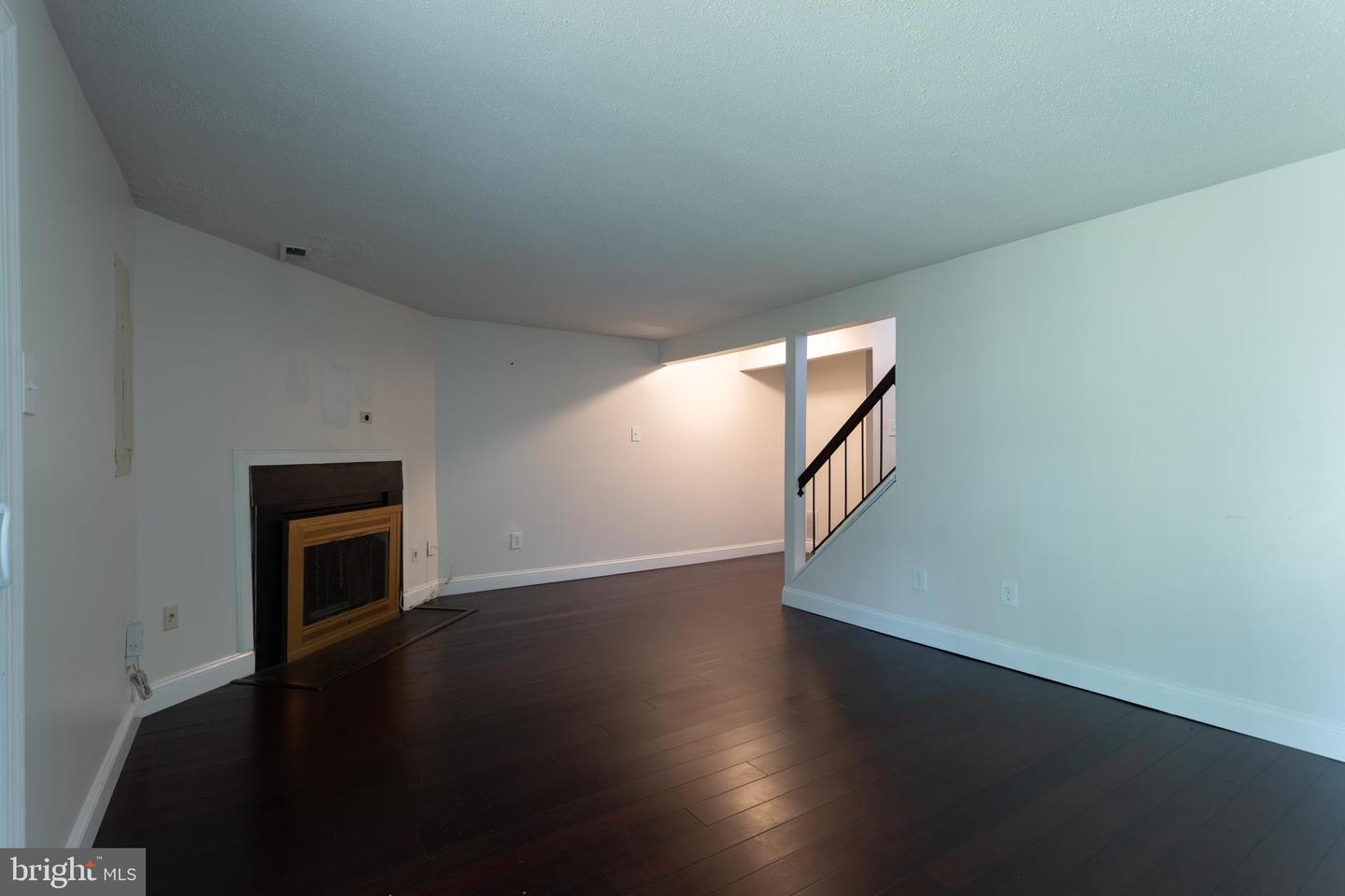 11004 Spring Lake Dr Property Photo 17