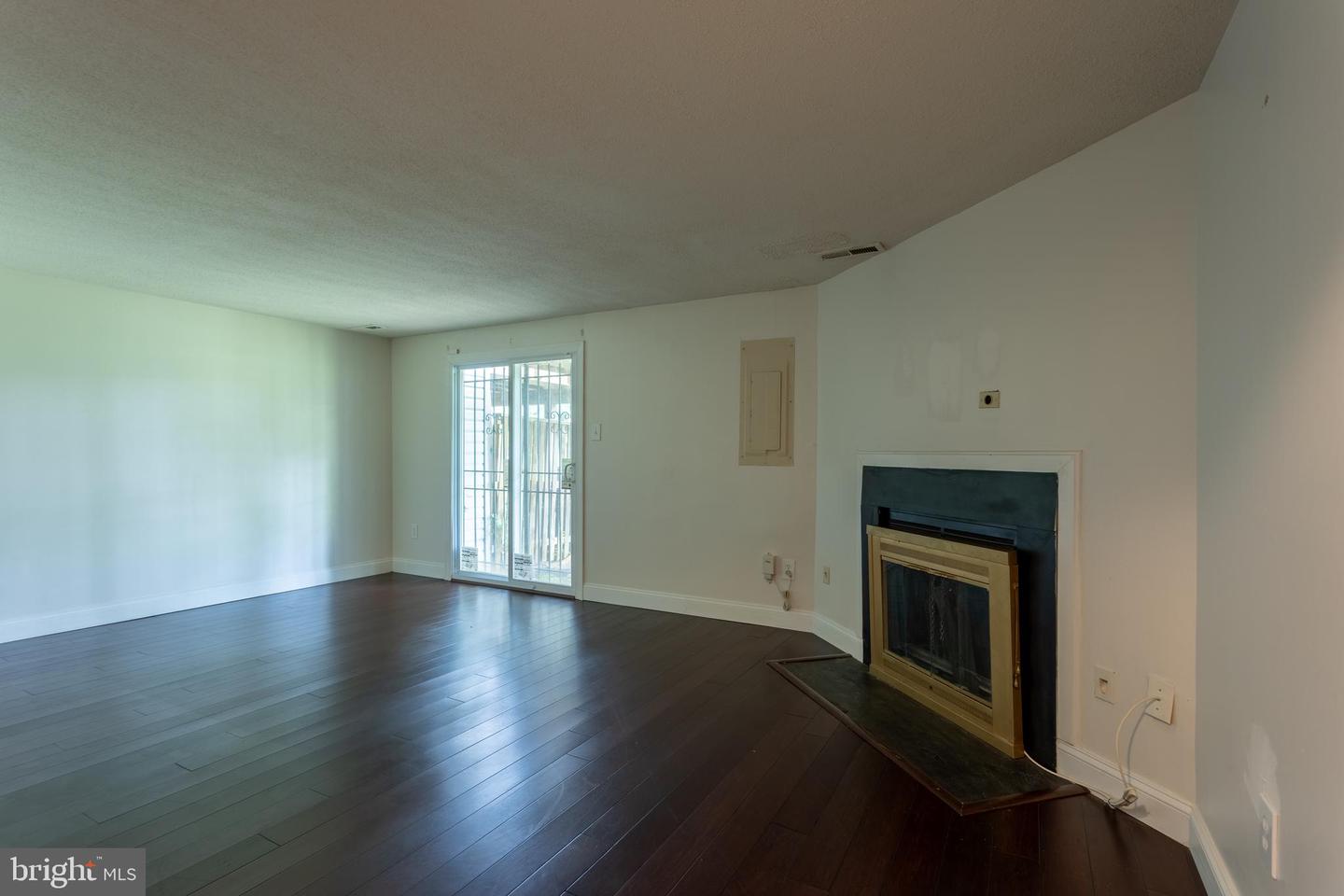 11004 Spring Lake Dr Property Photo 18