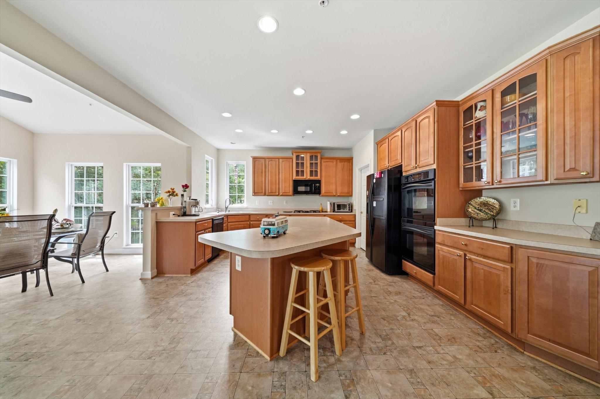 10009 Nicol Ct E Property Photo 14
