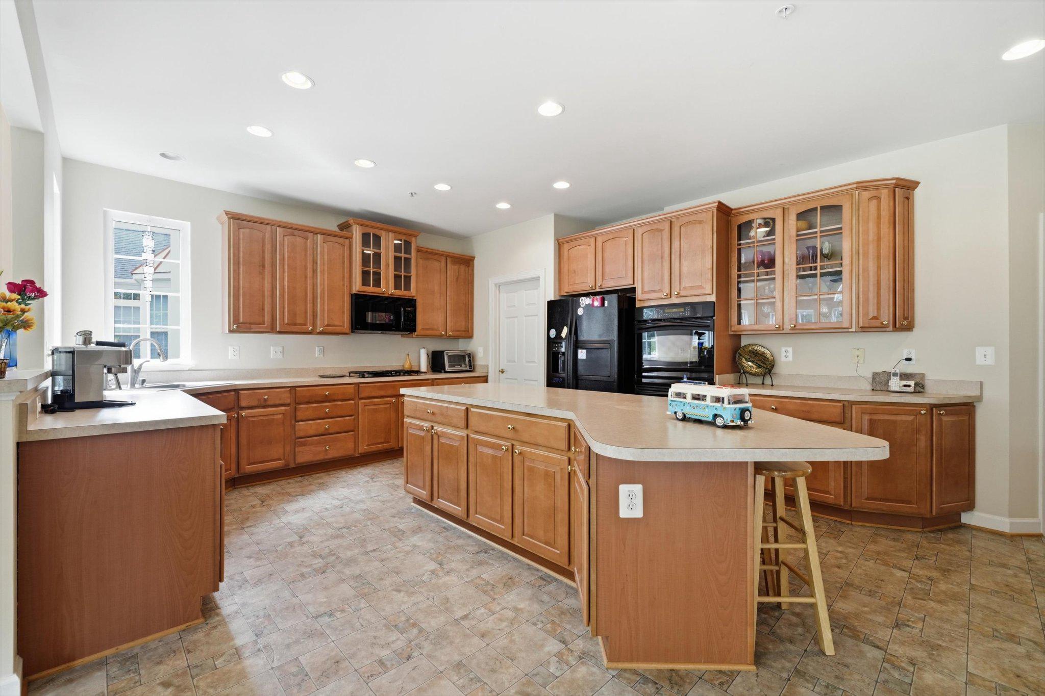 10009 Nicol Ct E Property Photo 15