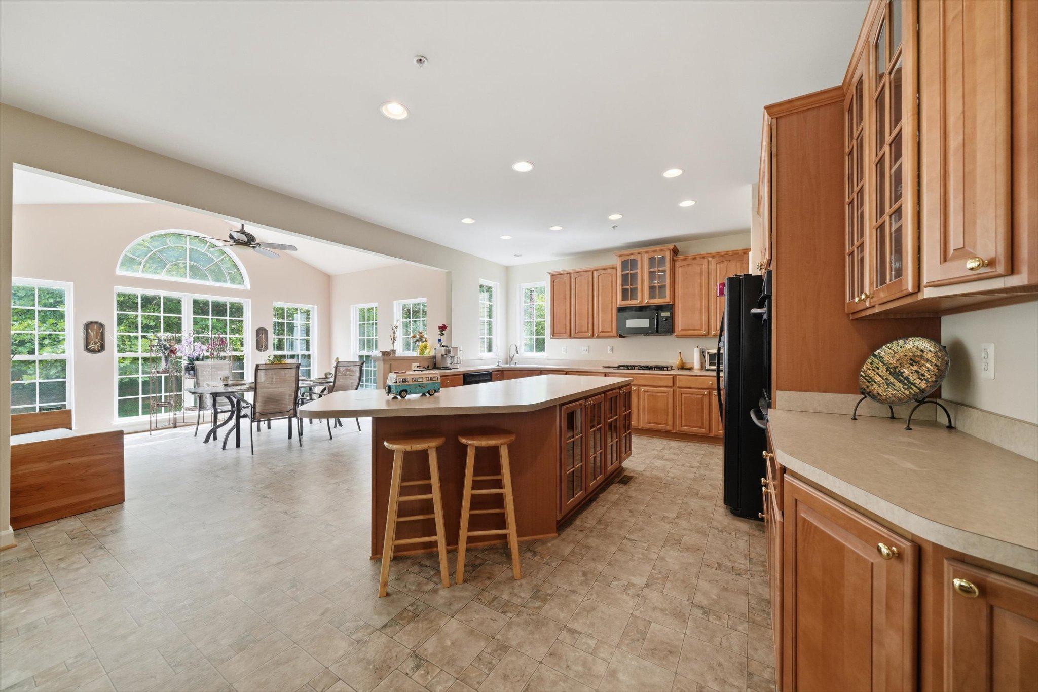 10009 Nicol Ct E Property Photo 17