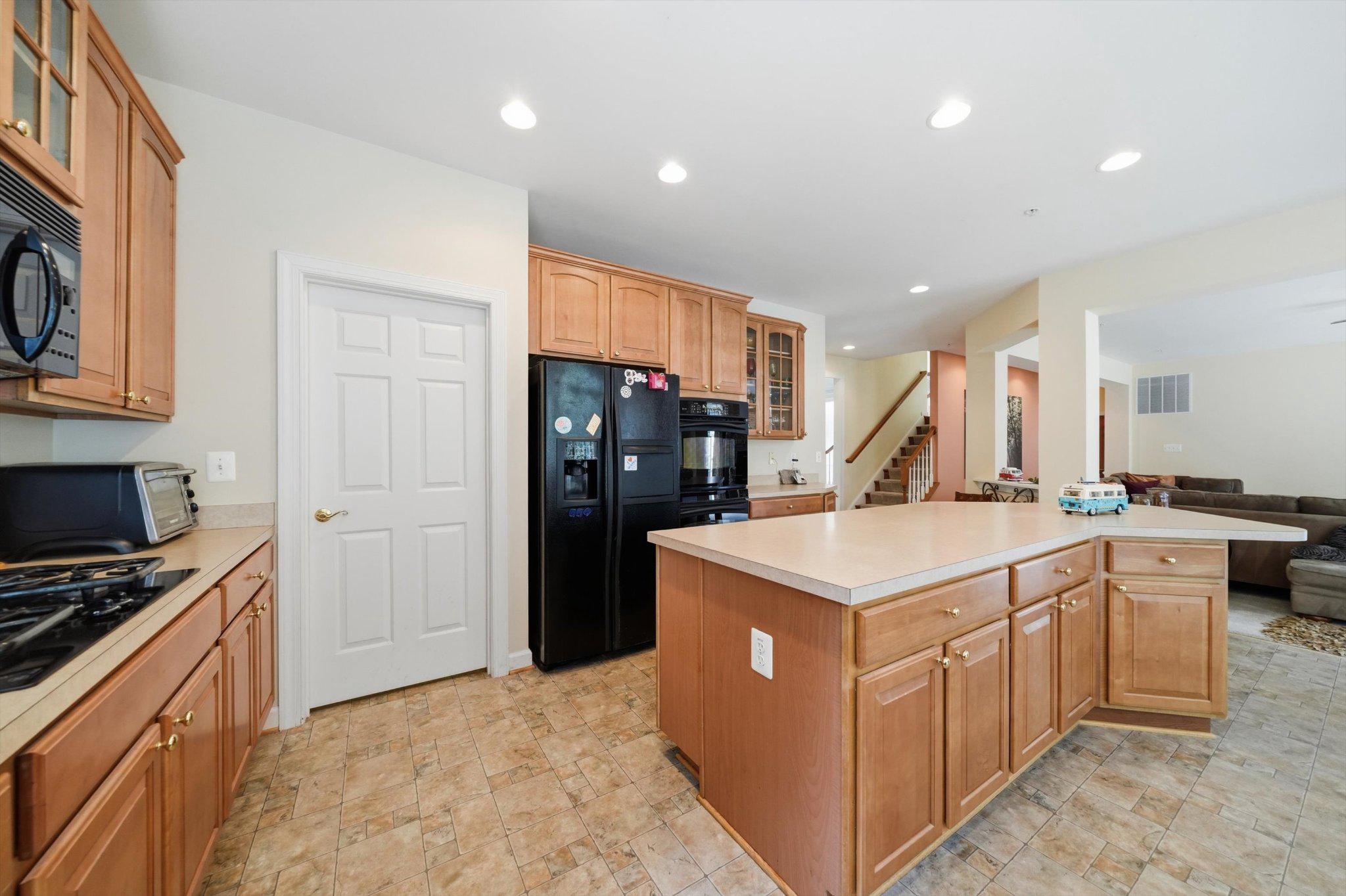 10009 Nicol Ct E Property Photo 18