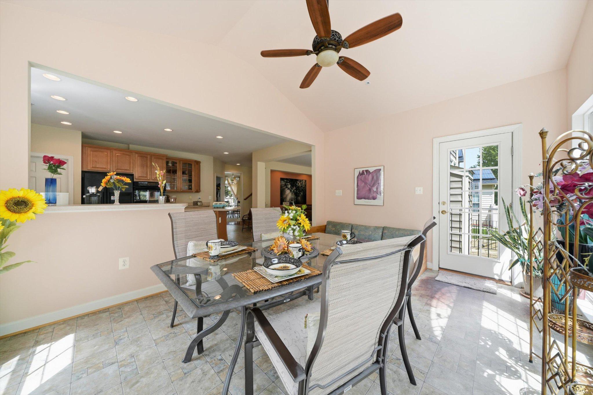 10009 Nicol Ct E Property Photo 27